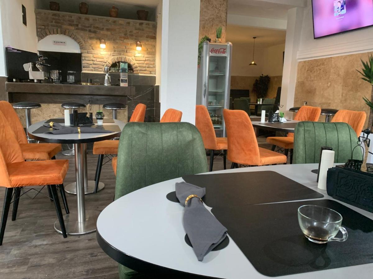 Apartment & Restoran -s O K O-