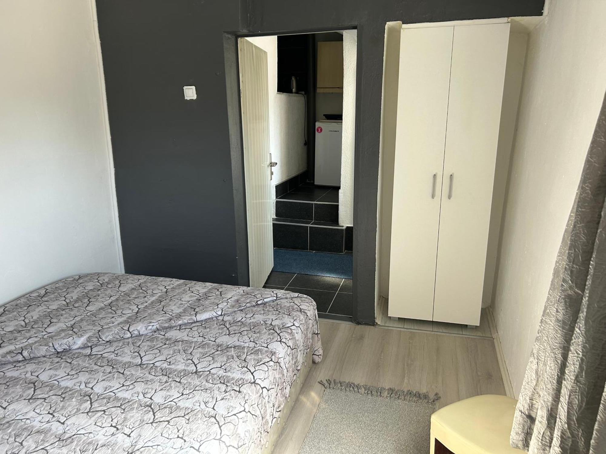 & Restoran -s O K O- Apartment